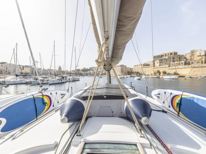 Sailboat rental with or without captain Bénéteau Il-Kalkara