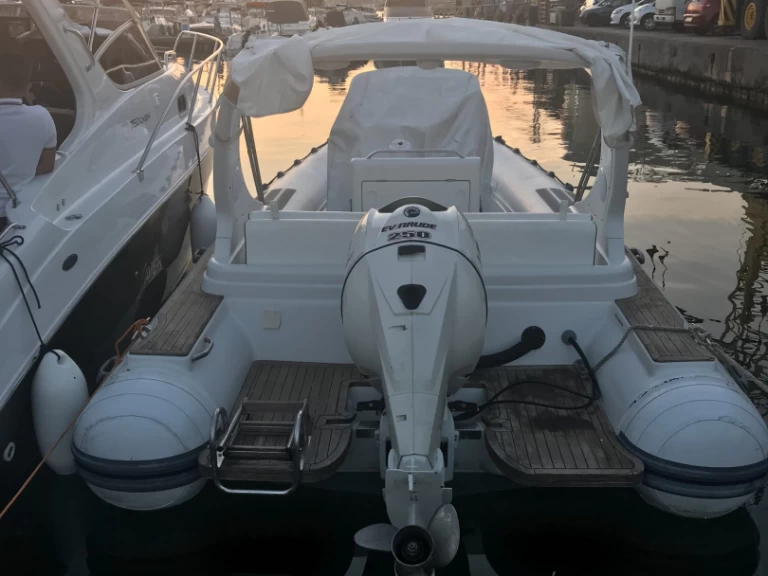 Bareboat Rental RIB Pholas with a boat licence