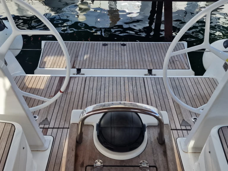 Bareboat Rental Sailboat Bavaria with a boat licence