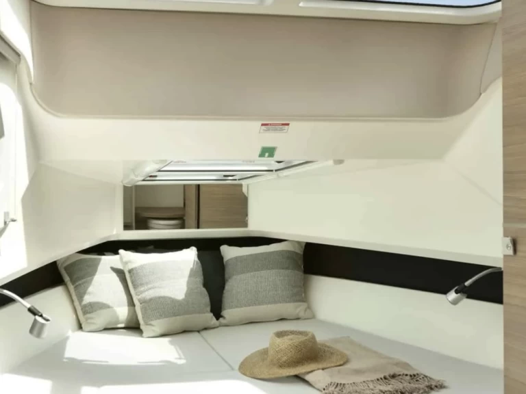 Motorboat for rent Sithonia at the best price