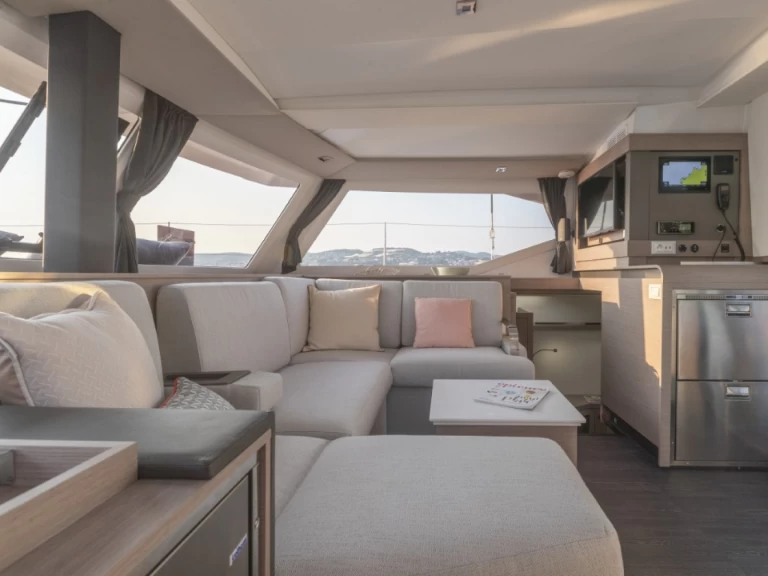 Fountaine Pajot Isla 40 in Deme of Volos on SamBoat