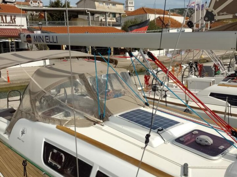 Yacht charter Gouvia cheap Sun Odyssey 33i