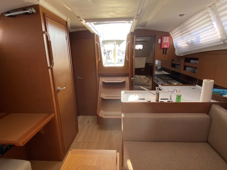 Sailboat for rent Palma de Mallorca at the best price