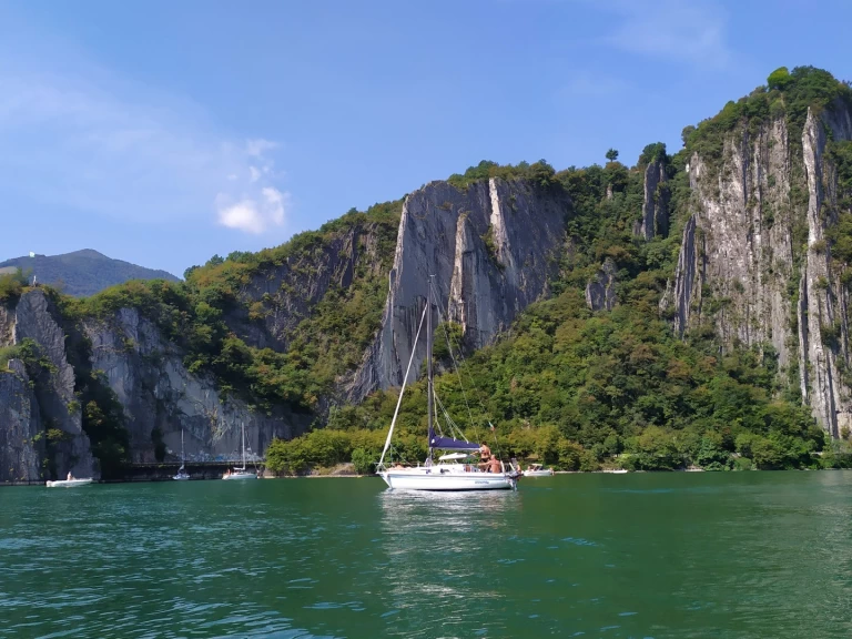 Rent a cantiere archetti Motoscafo Lovere