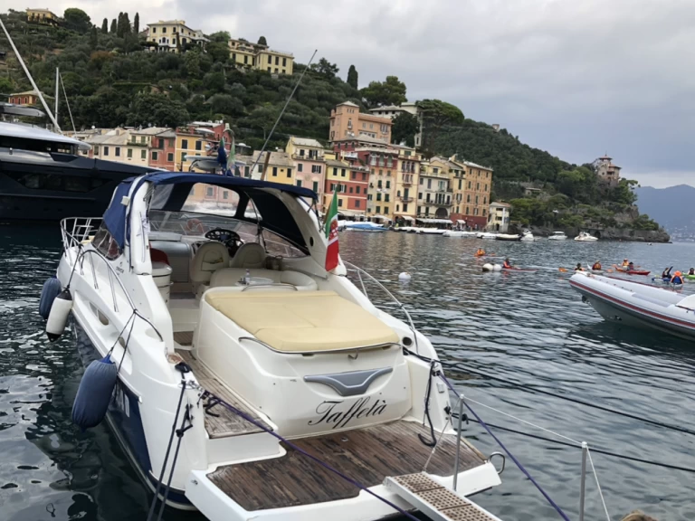 Motorboat rental with or without captain Cranchi Lavagna