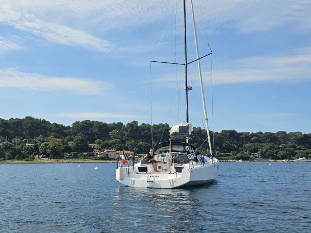 Sailboat for rent Antibes at the best price