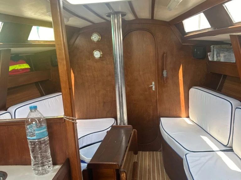 Dromor Apollo 12 in Athens on SamBoat