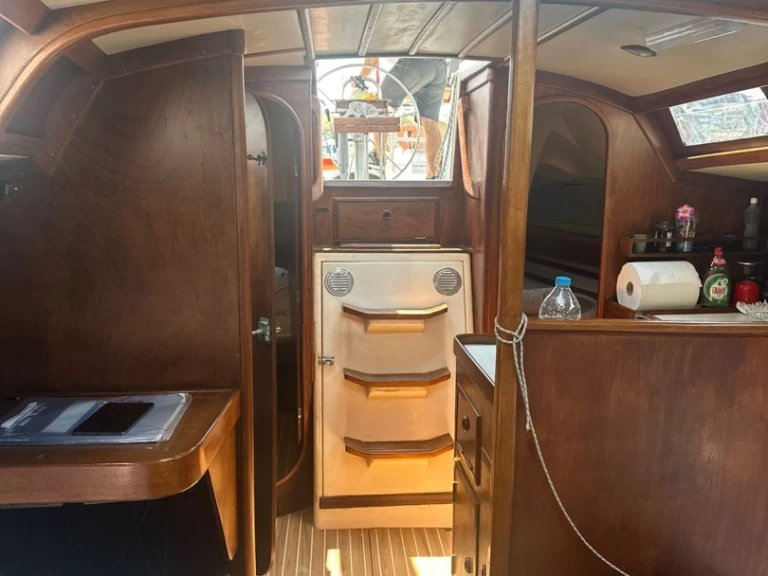Rent a Dromor Apollo 12 Athens