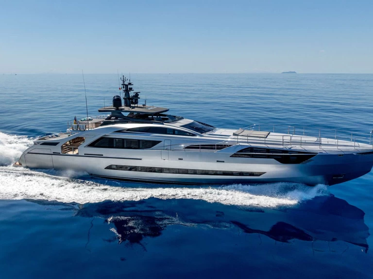 Luxury Yacht for rent Nassau at the best price