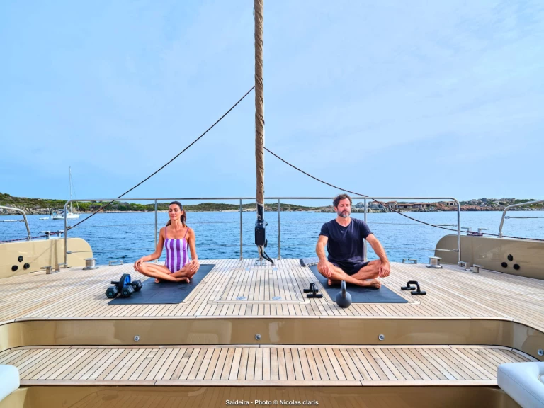 Bareboat Rental Luxury Yacht Moon Yacht with a boat licence