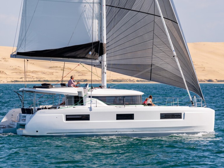 Yacht charter Playa Sardinera cheap Lagoon 46