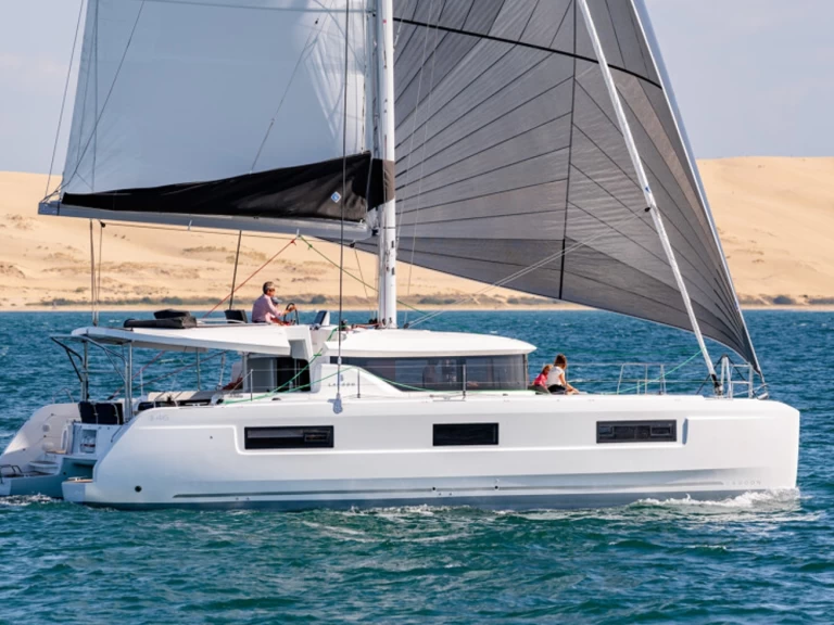 Yacht charter Playa Sardinera cheap Lagoon 46