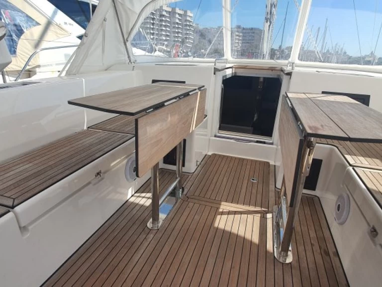 Bareboat Rental Sailboat Bavaria with a boat licence