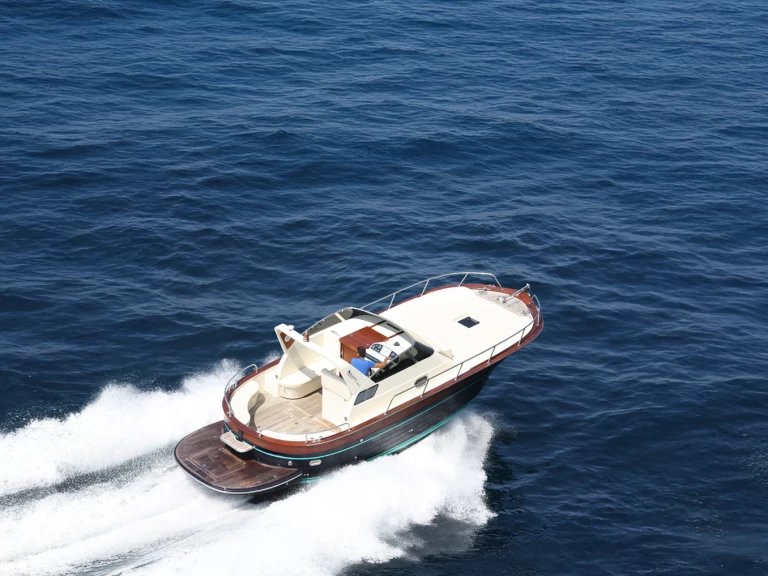 Boat rental Jeranto Gozzo 30C in Positano on Samboat