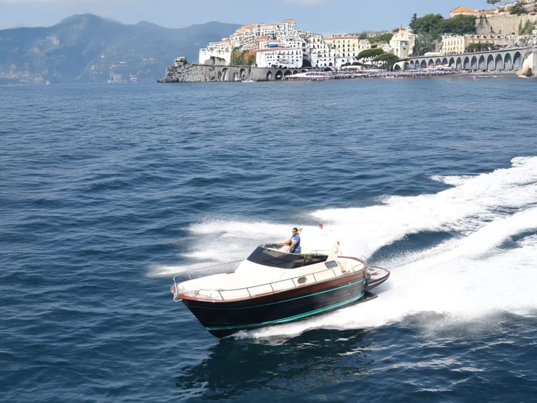 Bareboat Rental Motorboat Jeranto with a boat licence