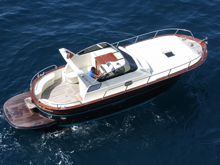Motorboat for rent Amalfi at the best price