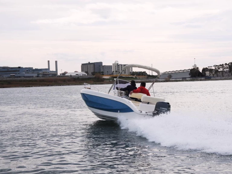 Motorboat for rent Sirmione at the best price