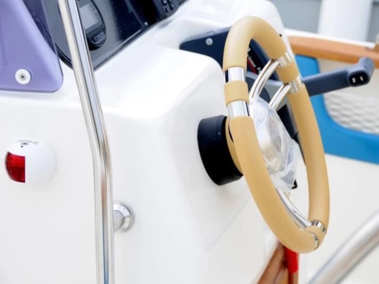 marinesite 18 OPEN  charter bareboat or captained in  Sirmione