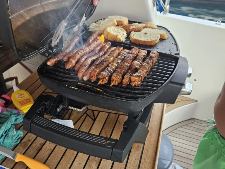 Motorboat for rent Tribunj at the best price