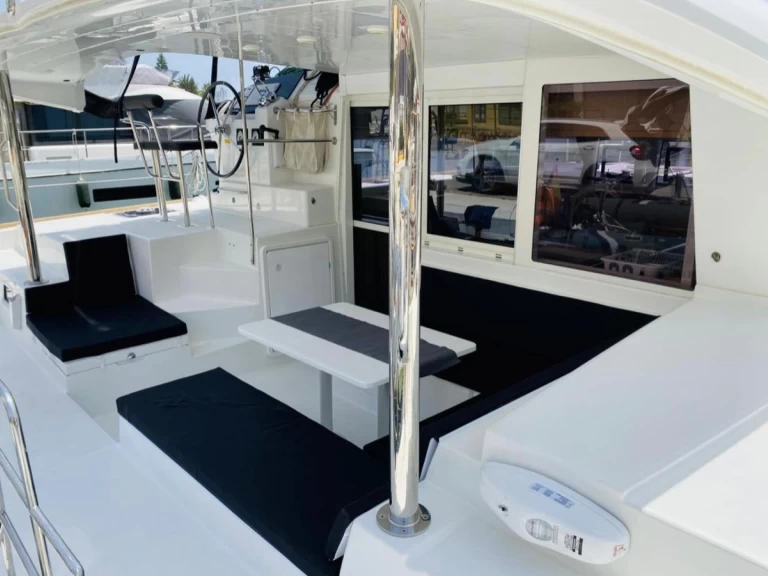 Bareboat Rental Catamaran Lagoon with a boat licence