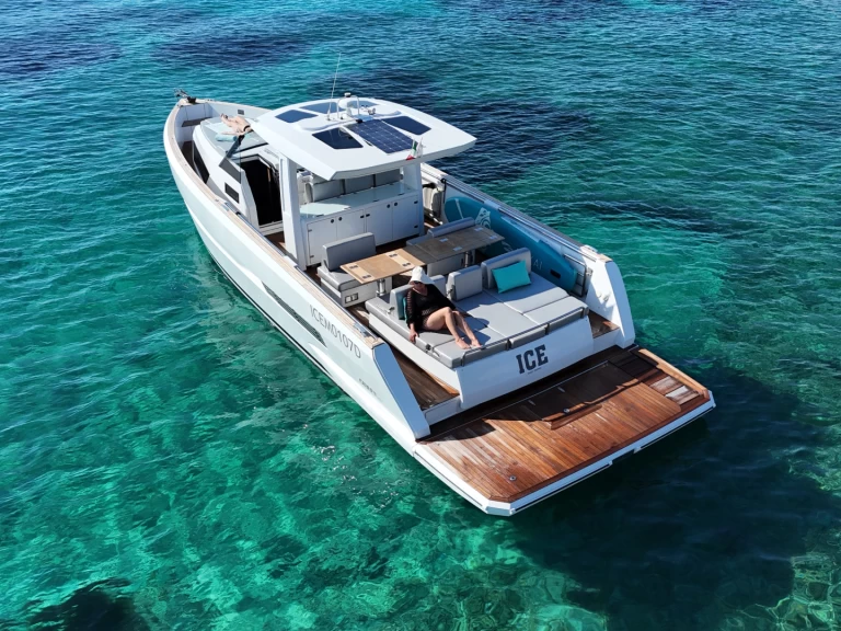 Fjord Fjord 44 Open in Cannigione on SamBoat