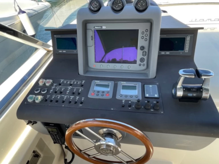 Bareboat Rental Motorboat Tornado with a boat licence