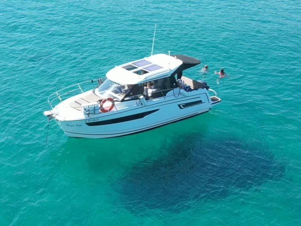 Motorboat for rent Port of Alicante at the best price