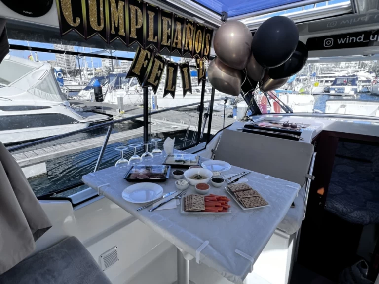 Jeanneau Merry Fisher 895 in Port of Alicante on SamBoat