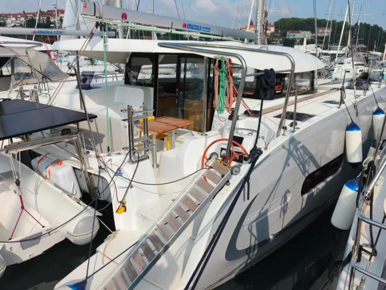 Catamaran rental in Pula - Excess Excess 11