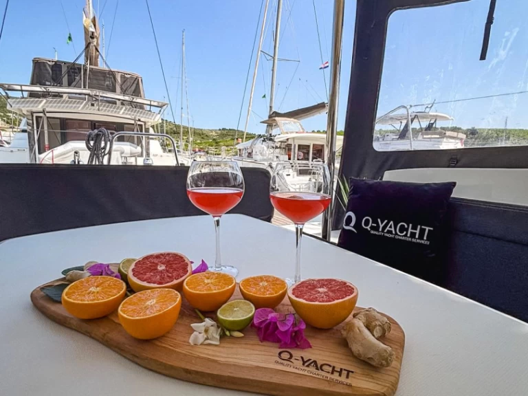 Boat rental Lagoon Lagoon 450 F in Primošten on Samboat