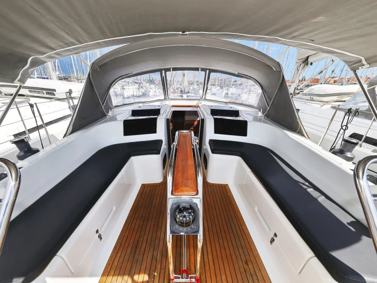 Sailboat rental in Biograd na Moru - Hanse Hanse 455