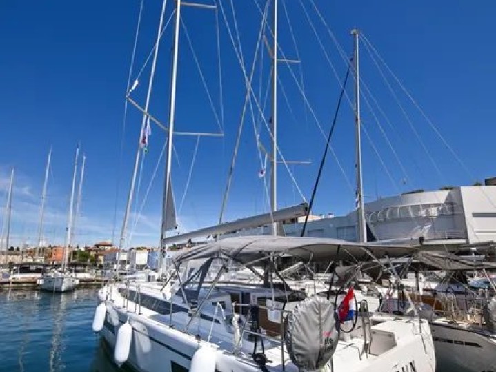 Bavaria Bavaria C46 in Zadar on SamBoat