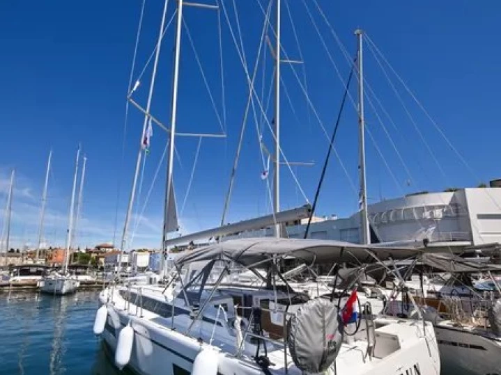 Bavaria Bavaria C46 in Zadar on SamBoat