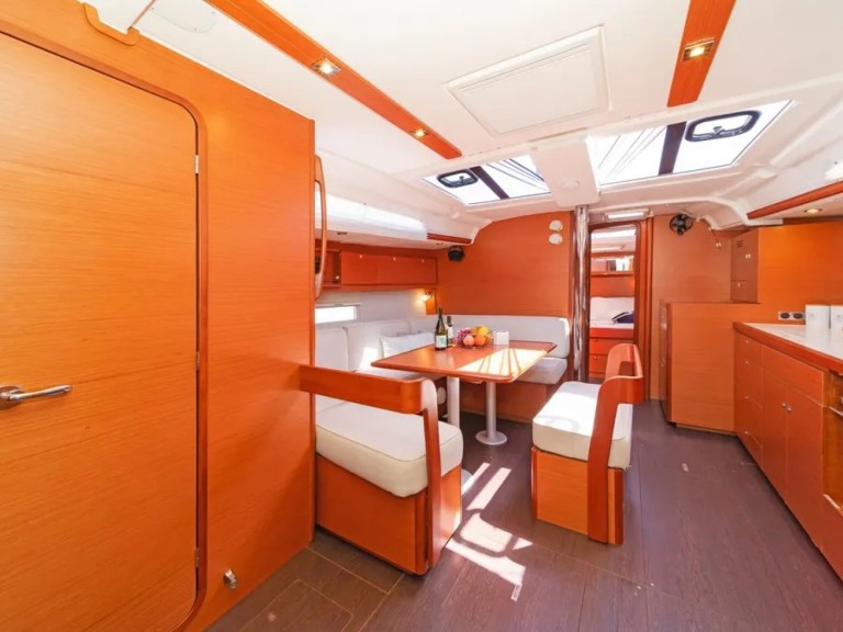 Sailboat rental with or without captain Dufour Ávdira