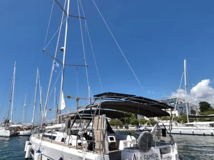Boat rental Dufour Dufour 470 in Zadar on Samboat
