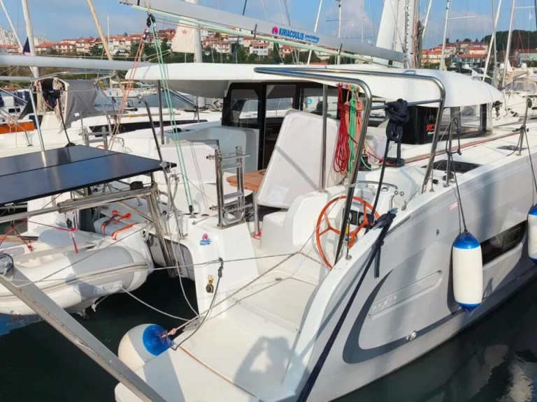 Yacht charter Pula cheap Excess 11