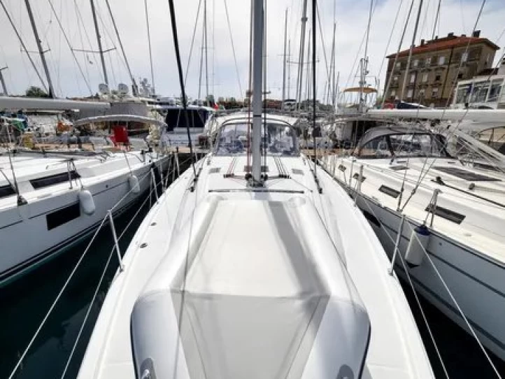 Sailboat for rent Zadar at the best price