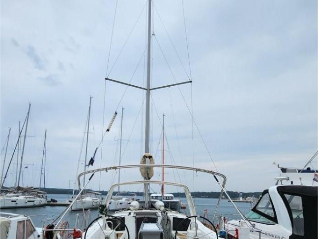 Bénéteau Oceanis 41.1 in Pula on SamBoat