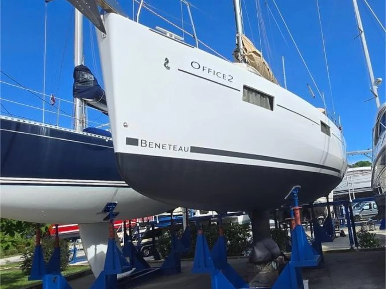 Yacht charter Pula cheap Oceanis 41.1