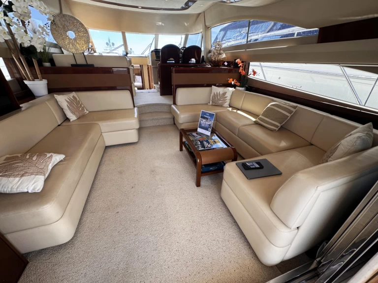Motorboat for rent Mandelieu-la-Napoule at the best price