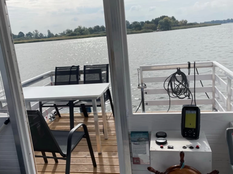 Houseboat for rent Radewege at the best price