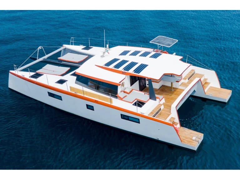 Motorboat rental in Split - Luna Luna 47 Power