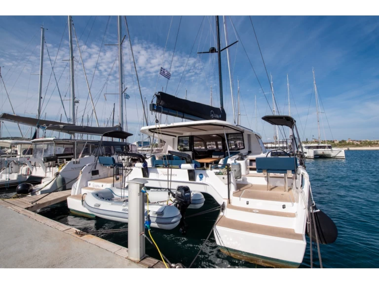 Yacht charter Lávrio cheap Nautitech 48 Open