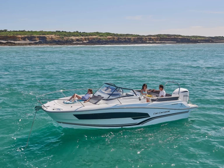 Motorboat rental in France - Jeanneau Cap Camarat 7.5 WA