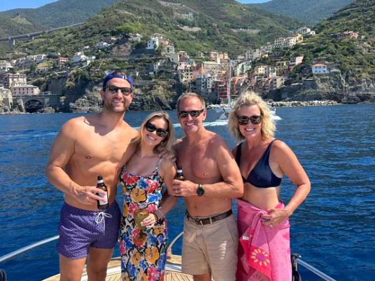 Yacht charter La Spezia cheap 7 CLASSIC