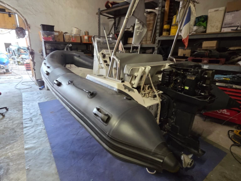 Bareboat Rental RIB Sacs with a boat licence