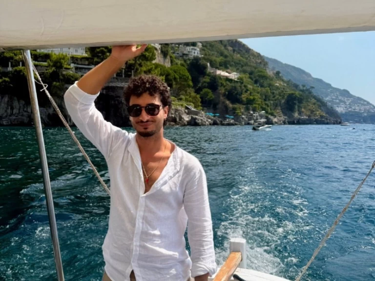 Yacht charter Amalfi Coast cheap Gozzo sorrentino