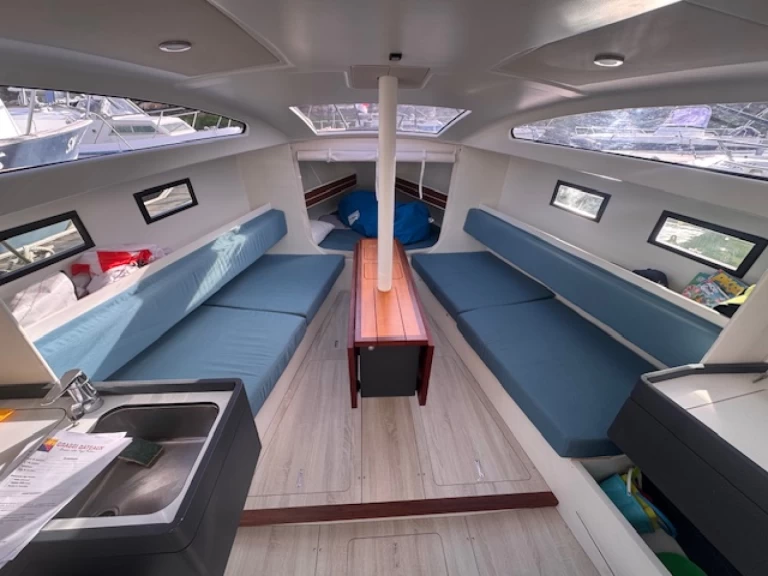 Sailboat for rent La Rochelle at the best price