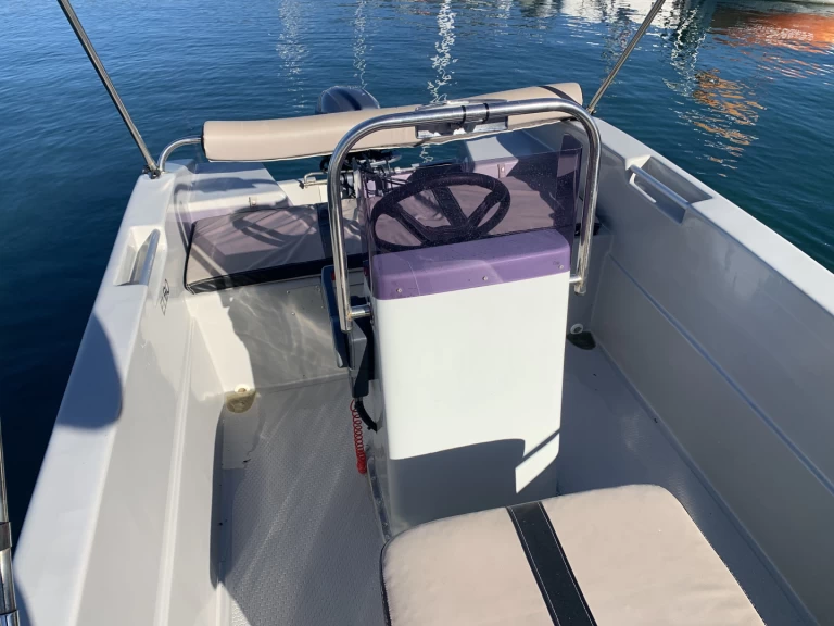 Boat rental Prusa Marine Prusa 450 in Propriano on Samboat