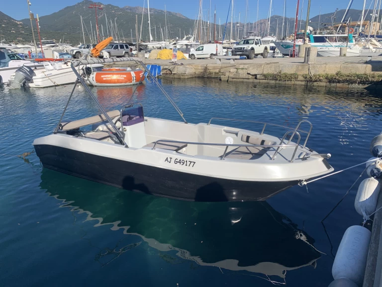 Bareboat Rental Motorboat Prusa Marine with a boat licence